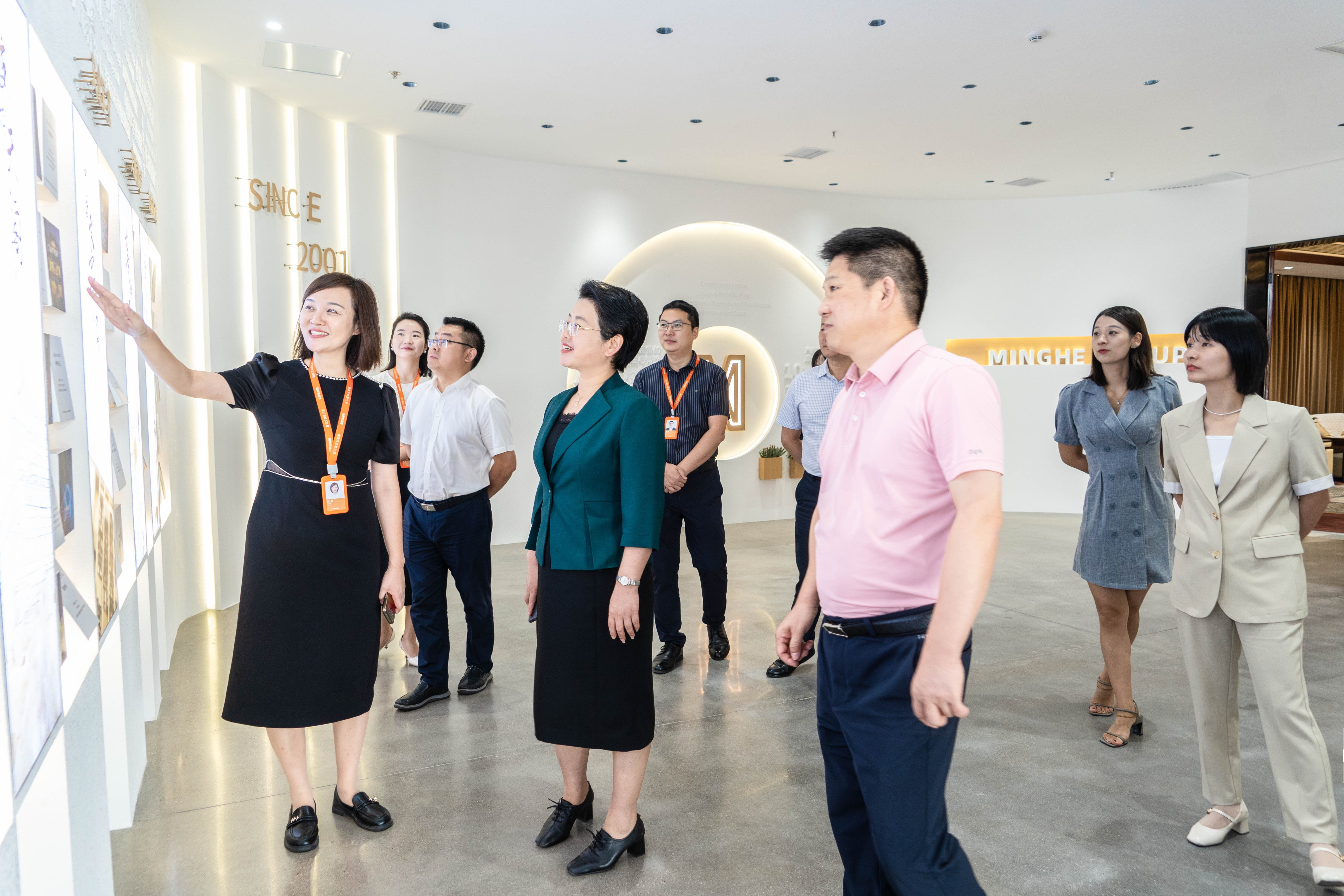 邵阳市委常委、宣传部部长杨志慧一行莅临J9国际站官方网站-J9集团考察指导