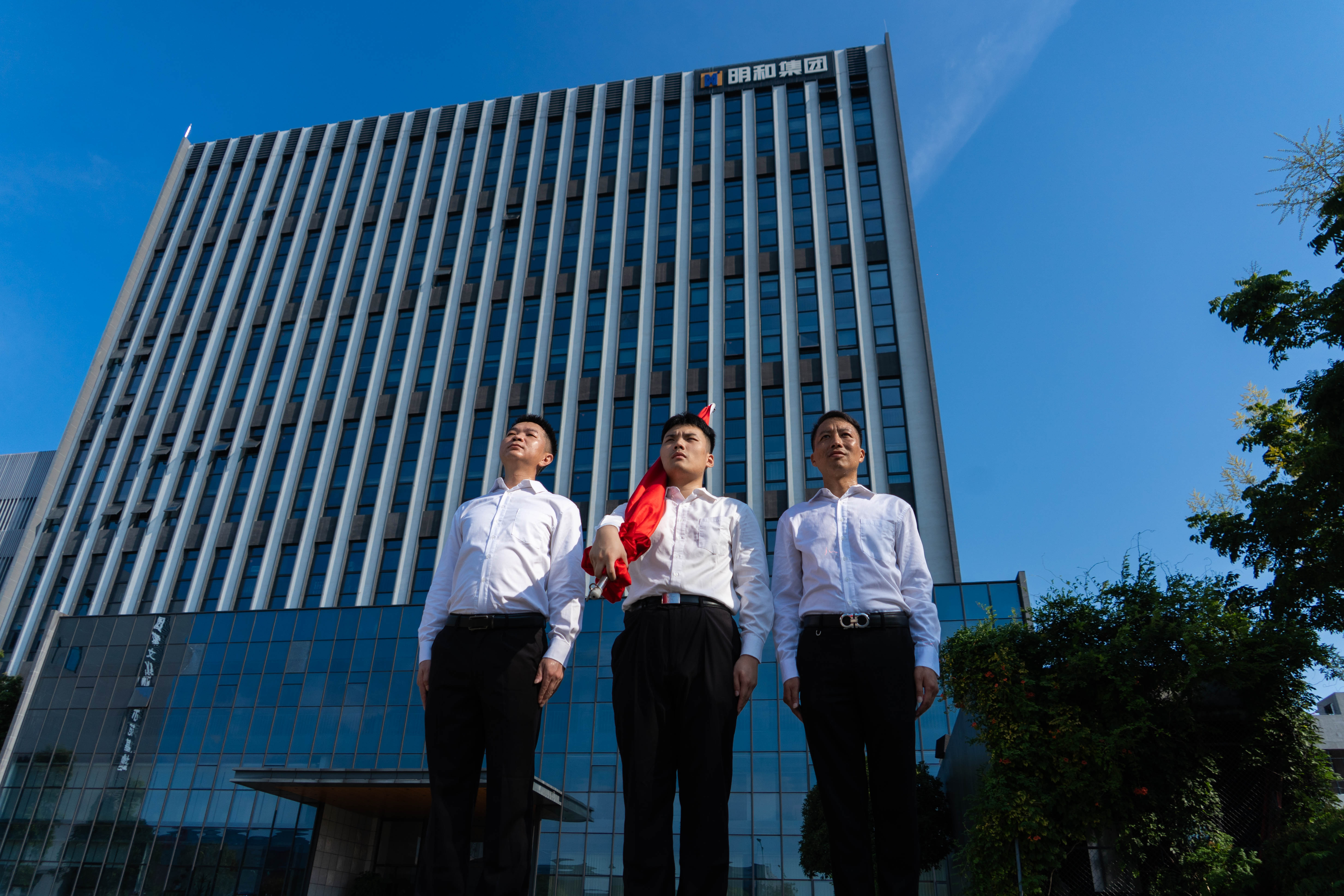 致敬伟大胜利！J9国际站官方网站-J9集团纪念中国人民抗日战争暨世界反法西斯战争胜利 80 周年系列活动