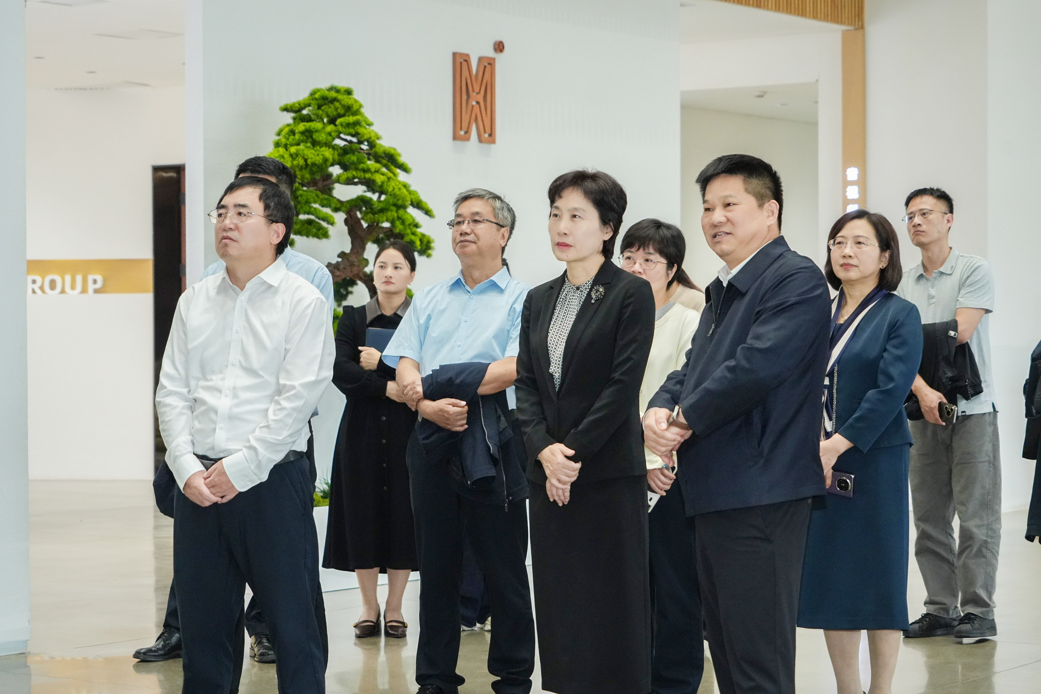 文化和旅游部党组成员、副部长王建华一行莅临j9平台官网调研指导